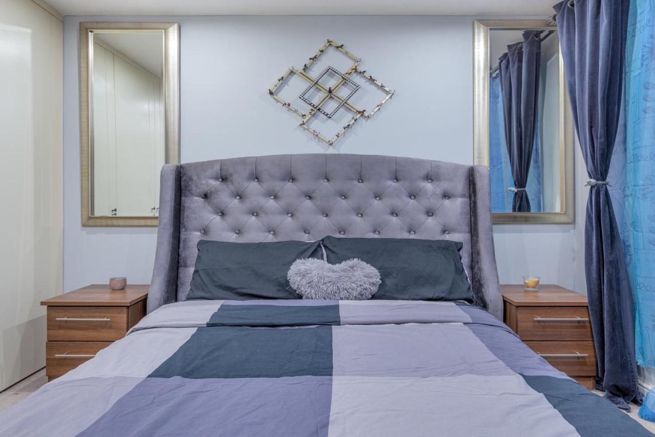 Elegant And Chic 2-Bedroom Basement Apartment In Paddington London Exterior photo